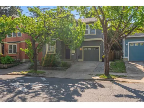1925 SE 76th Ave, Portland, OR 97215