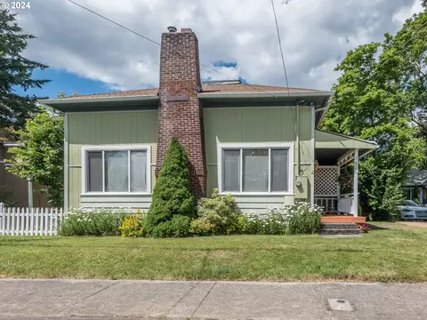 107 NW 13th St, Gresham, OR 97030