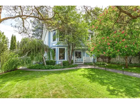 496 Beach St, Ashland, OR 97520