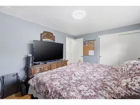 Bedroom - 5225 Coetivy Ave, Eugene, OR 97402 photo 1 of 4
