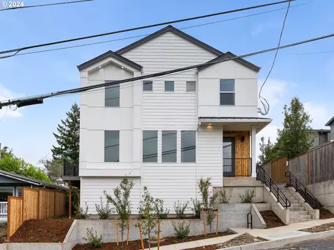 756 NE 91st Ave #2, Portland, OR 97220