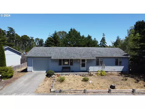 3474 Lilac St, Florence, OR 97439