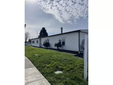 803 SW Liberty Bell Dr, Beaverton, OR 97006