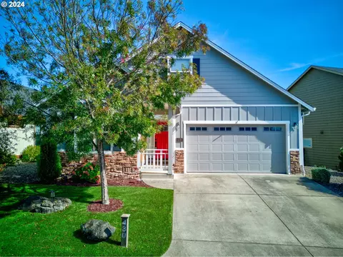 430 Backwater Loop, Sutherlin, OR 97479