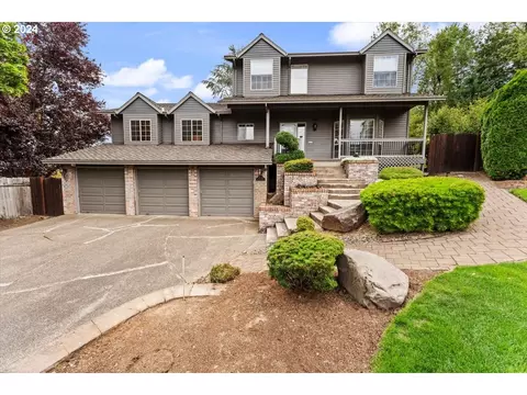 8458 SW 69th Pl, Portland, OR 97223