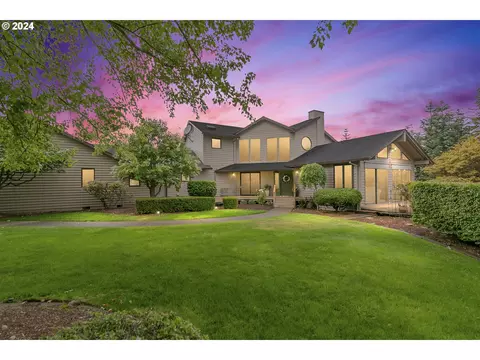 23500 SE Franquette Dr, Amity, OR 97101