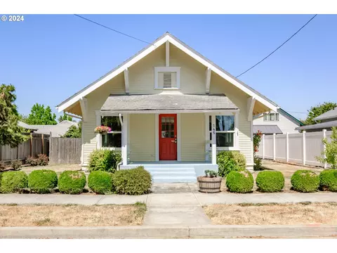 145 Kesling St, Harrisburg, OR 97446