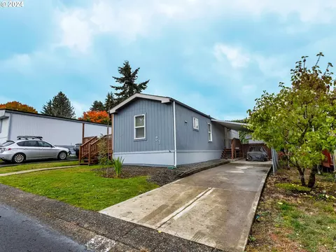 37600 Sunset St #21, Sandy, OR 97055