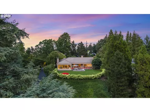 4444 SW Greenleaf Dr, Portland, OR 97221