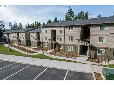 1055 Schurman Dr S, Salem, OR 97302