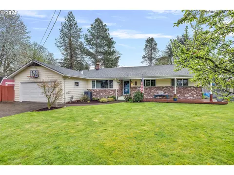 3102 SE Vineyard Rd, Milwaukie, OR 97267