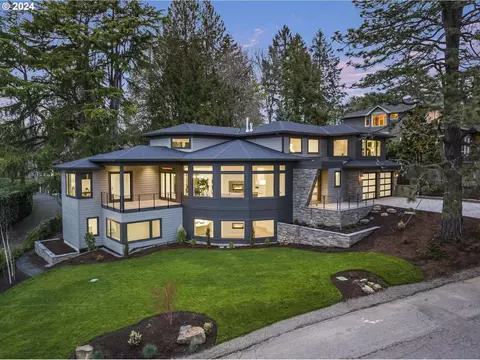 2679 Glen Eagles Rd, Lake Oswego, OR 97034