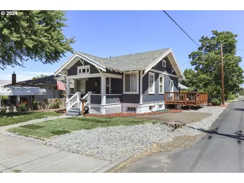 1106 F St, The Dalles, OR 97058