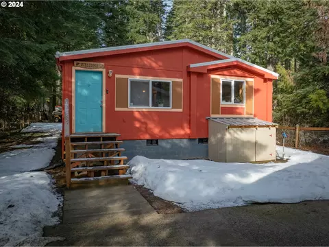 8520 Clear Creek Rd, Mount Hood, OR 97041