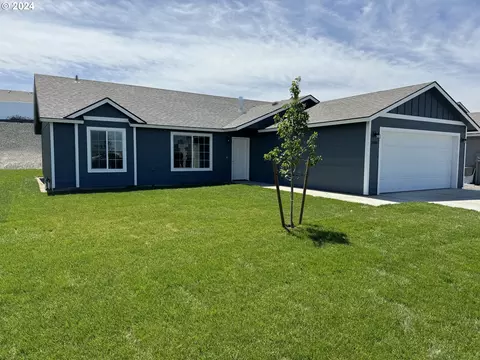 2468 Oriole St, Umatilla, OR 97882
