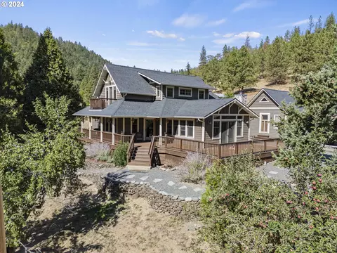 3062 Anderson Creek Rd, Talent, OR 97540