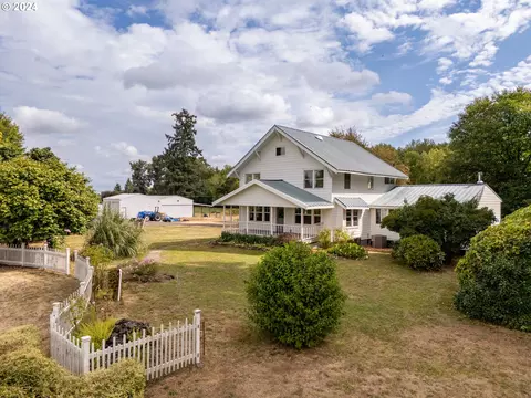 18451 SE Lower Island Rd, Dayton, OR 97114