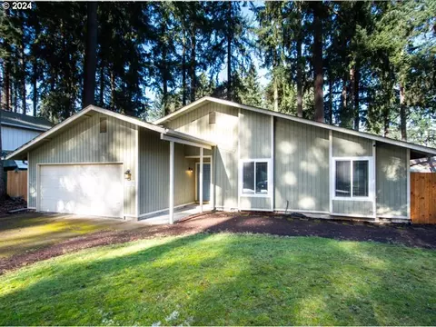 9412 NE Ferngrove St, Vancouver, WA 98664
