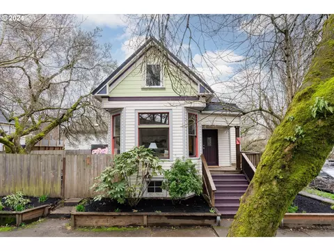 1402 SE Ash St, Portland, OR 97214