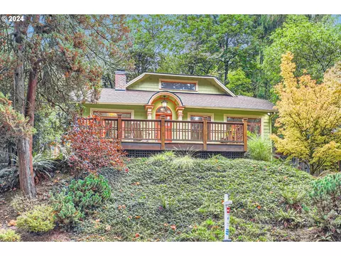 1925 SW Broadway Dr, Portland, OR 97201