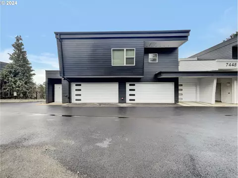 7448 S Virginia Ave #A, Portland, OR 97219