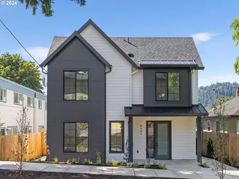8476 N Willamette Blvd #5, Portland, OR 97203