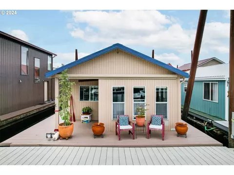 19609 NE Marine Dr #C6, Portland, OR 97230