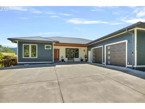 1180 NW Iman Loop Rd, Stevenson, WA 98648
