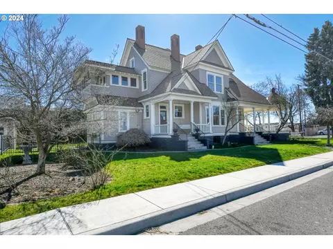 104 SE 5th St, Pendleton, OR 97801