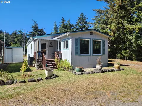 702 Agate Beach Rd #18, Port Orford, OR 97465