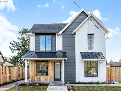 5720 SE Duke St #1, Portland, OR 97206