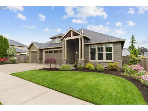1646 N Ponderosa St, Canby, OR 97013