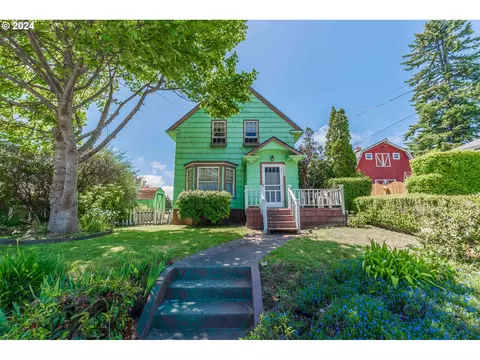 3254 Sherman Ave, North Bend, OR 97459