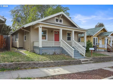 604 E 9th St, The Dalles, OR 97058
