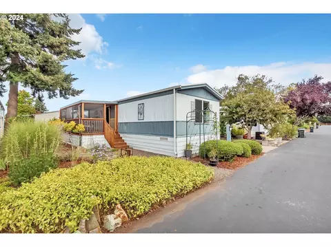 1400 Candlelight Dr #228, Eugene, OR 97402 photo 1
