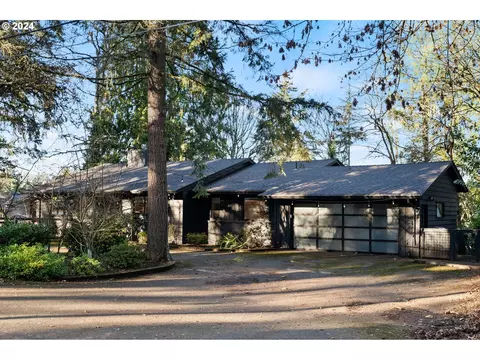 1525 Maple St, Lake Oswego, OR 97034