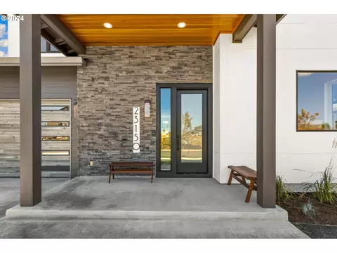 23150 SW Curry Ridge Dr, Sherwood, OR 97140