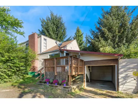 760 Clark St, North Bend, OR 97459