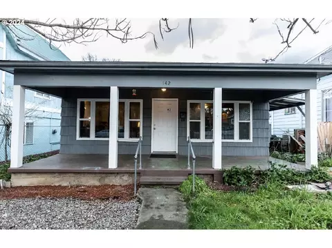 142 SE Miller Ave, Roseburg, OR 97470