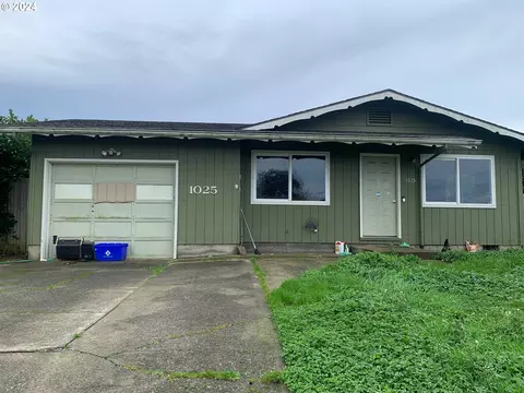 1025 Arago Ave, Coos Bay, OR 97420