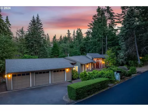 18034 Skyland Cir, Lake Oswego, OR 97034