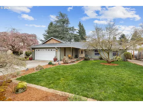530 S Holly St, Canby, OR 97013