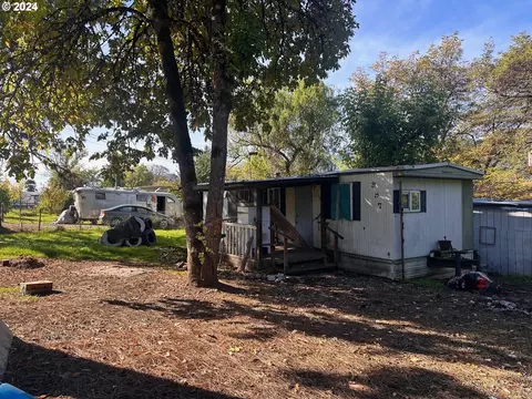 Cook St, Myrtle Creek, OR 97457