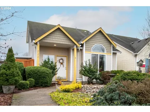 711 SE 6th St, Battle Ground, WA 98604