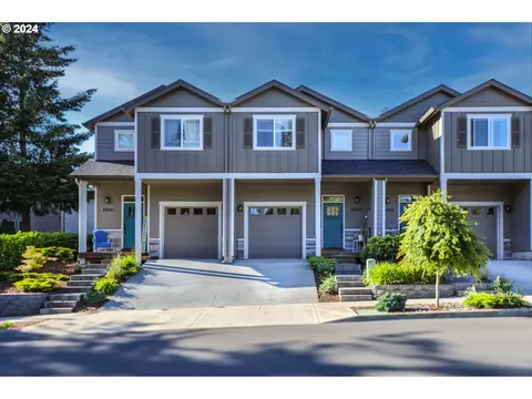 39565 Mccormick Dr, Sandy, OR 97055