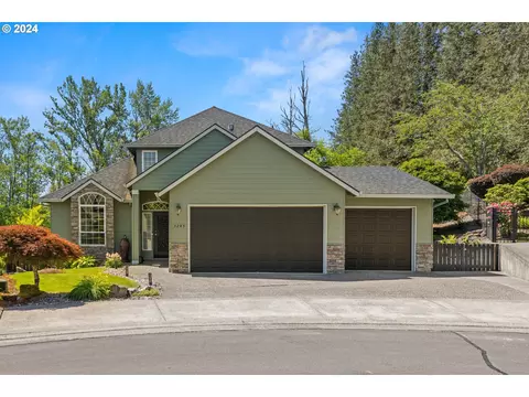 3245 SE Hall Ct, Troutdale, OR 97060