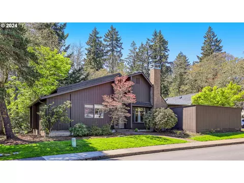 10 Brae Burn Dr, Eugene, OR 97405