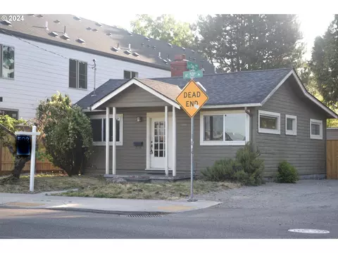 1574 SE 50th Ave, Portland, OR 97215