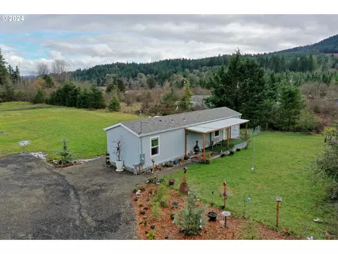 55126 SW Cherry Grove Dr, Gaston, OR 97119