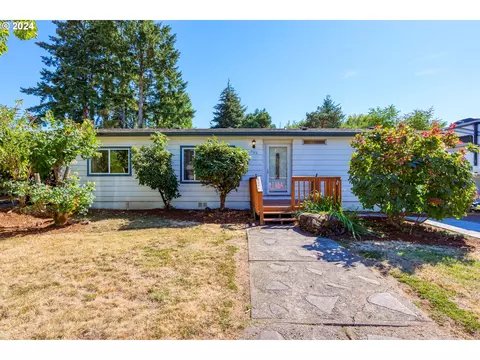 900 E Dartmouth St, Newberg, OR 97132